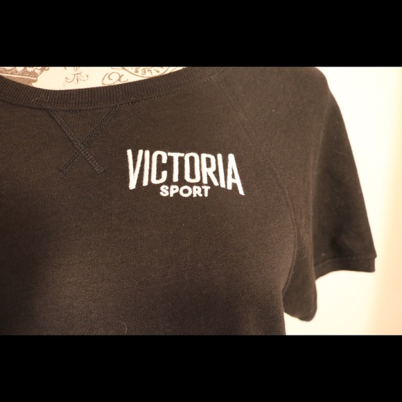 New Victoria’s Secret sport short sleeve sweater - Picture 4 of 7